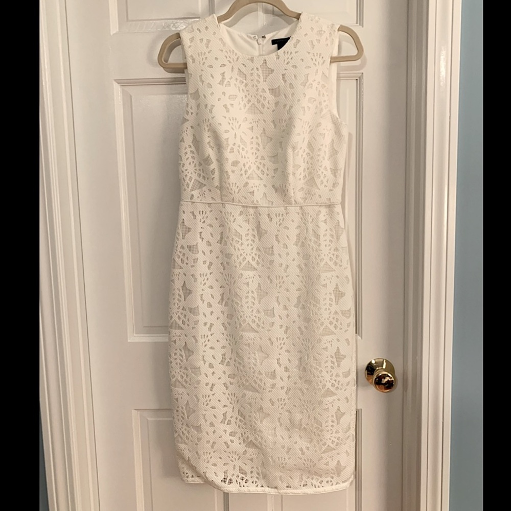NWT Ann Taylor White Geometric Lace Sheath Dress